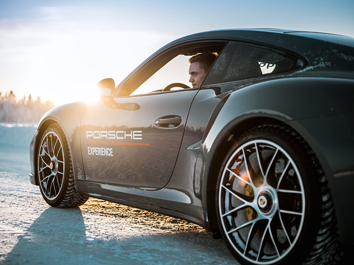 ein fahrender Porsche