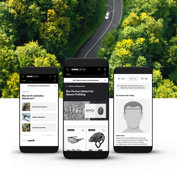 Die uvex Website auf einem Smartphone. Im Hintergrund Wald und Straße aus der Vogelperspektive