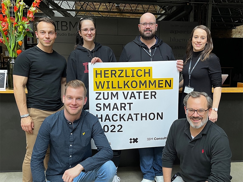Gruppenbild von Teilnehmenden des Vater Smart Hackathon 2022
